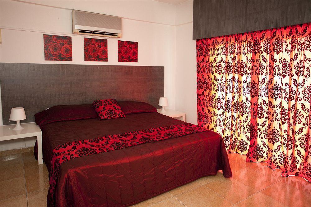 The Palms Hotel Apartments Limassol Exterior photo